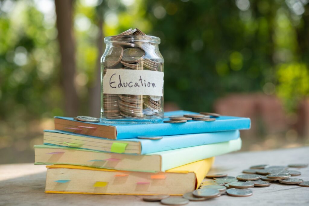 Dê de presente Educação Financeira e não o seu nome!