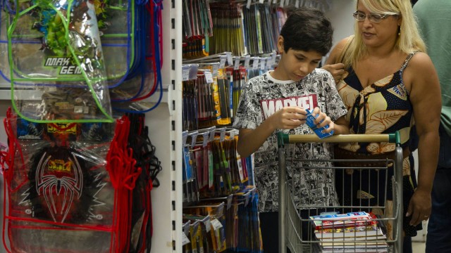 Material escolar pode sair até 900% mais caro em lojas de Niterói