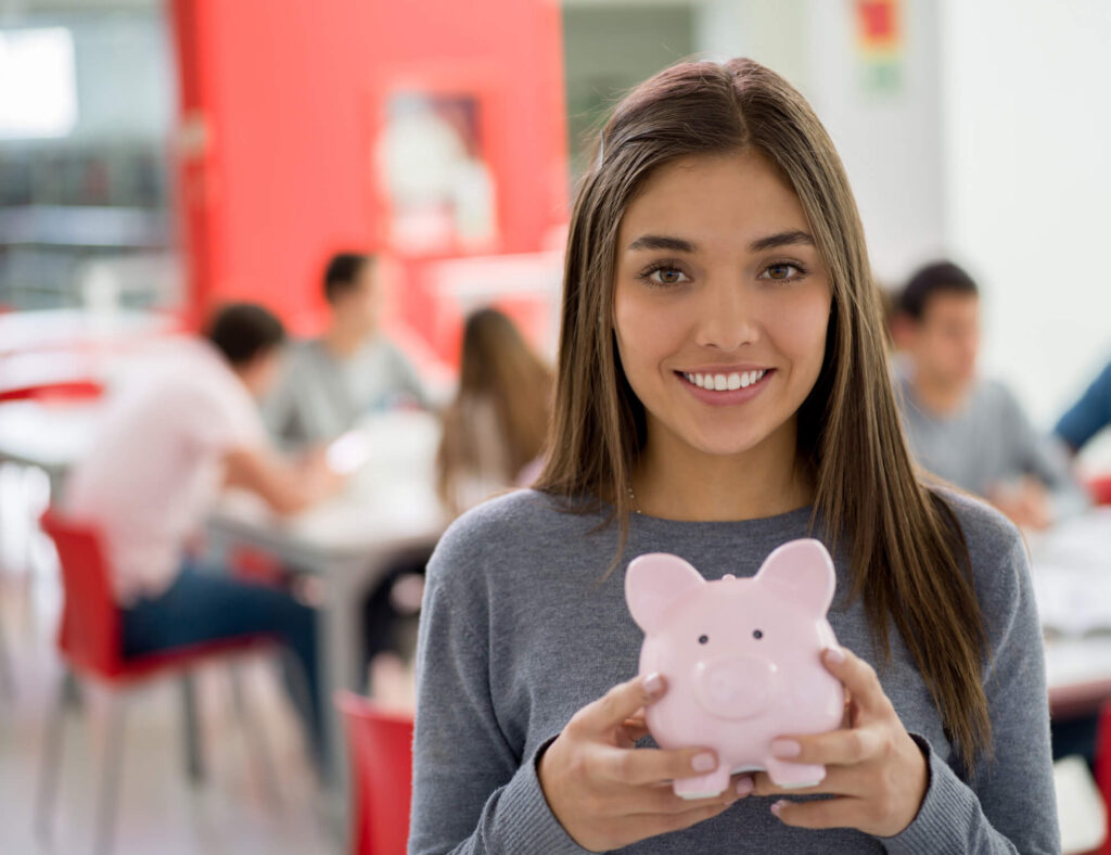 Docentes aprendem sobre educação financeira, jogos e língua portuguesa