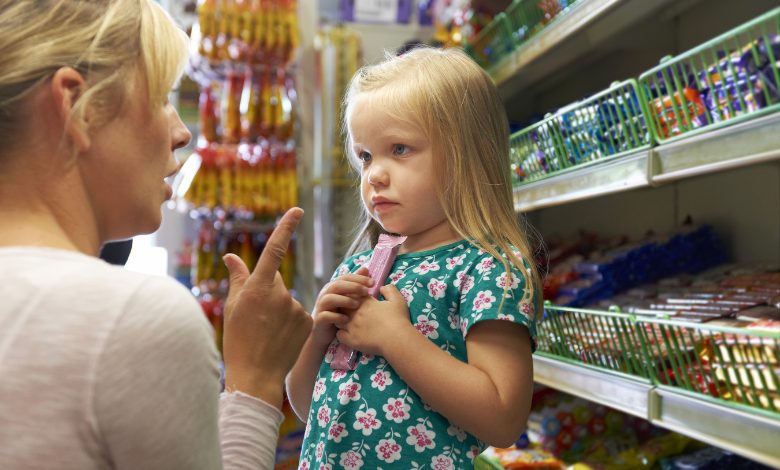 Supermercado com as crianças: conheça 5 orientações práticas